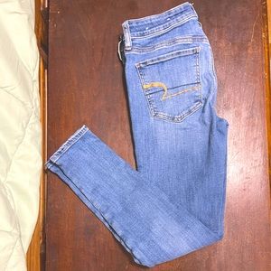 Woman’s American Eagle Skinny Jeans